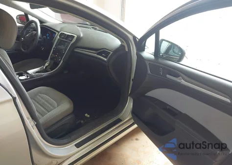 2016 Ford Fusion S z USA, uszkodzony, nr VIN 3FA6P0G75GR274240